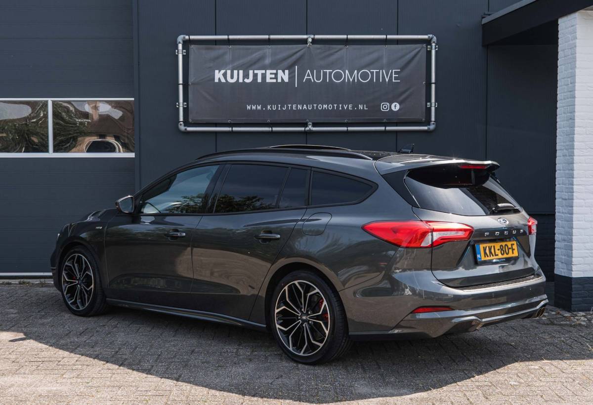 Ford Focus Ford Focus Wagon 1.0 EcoBoost ST Line / Automaat / Pano / Virtual!