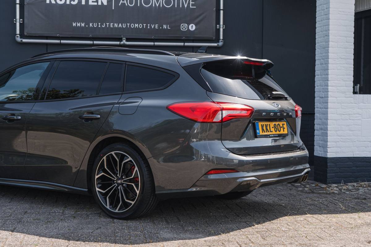 Ford Focus Ford Focus Wagon 1.0 EcoBoost ST Line / Automaat / Pano / Virtual!