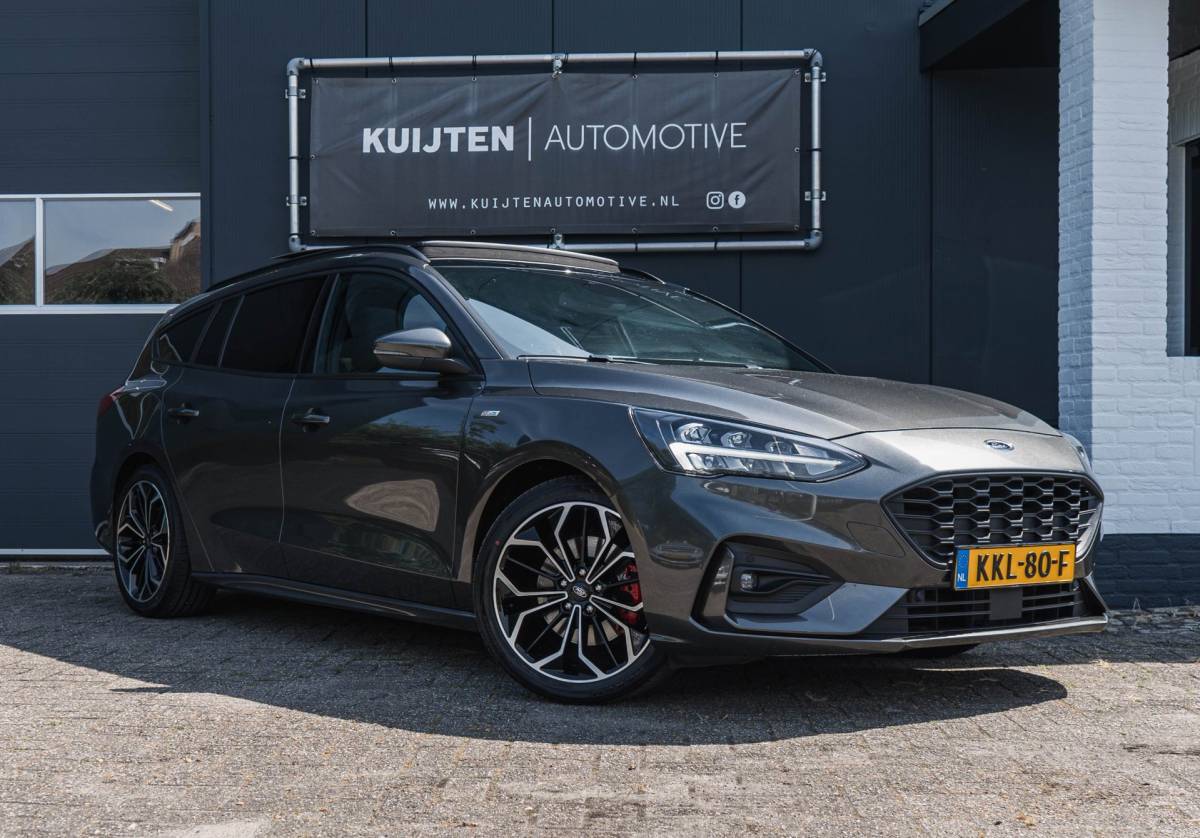 Ford Focus Ford Focus Wagon 1.0 EcoBoost ST Line / Automaat / Pano / Virtual!