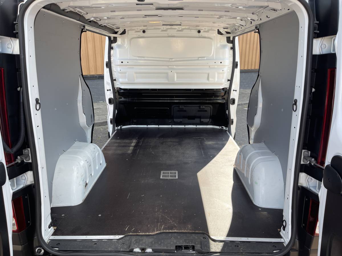Renault Trafic Renault Trafic 2.0 dCi 145 T29 L1H1 Comfort | Dubbele Schuifdeur | Automaat | LED | Airconditioning | Bluetooth | Bijrijdersbank |