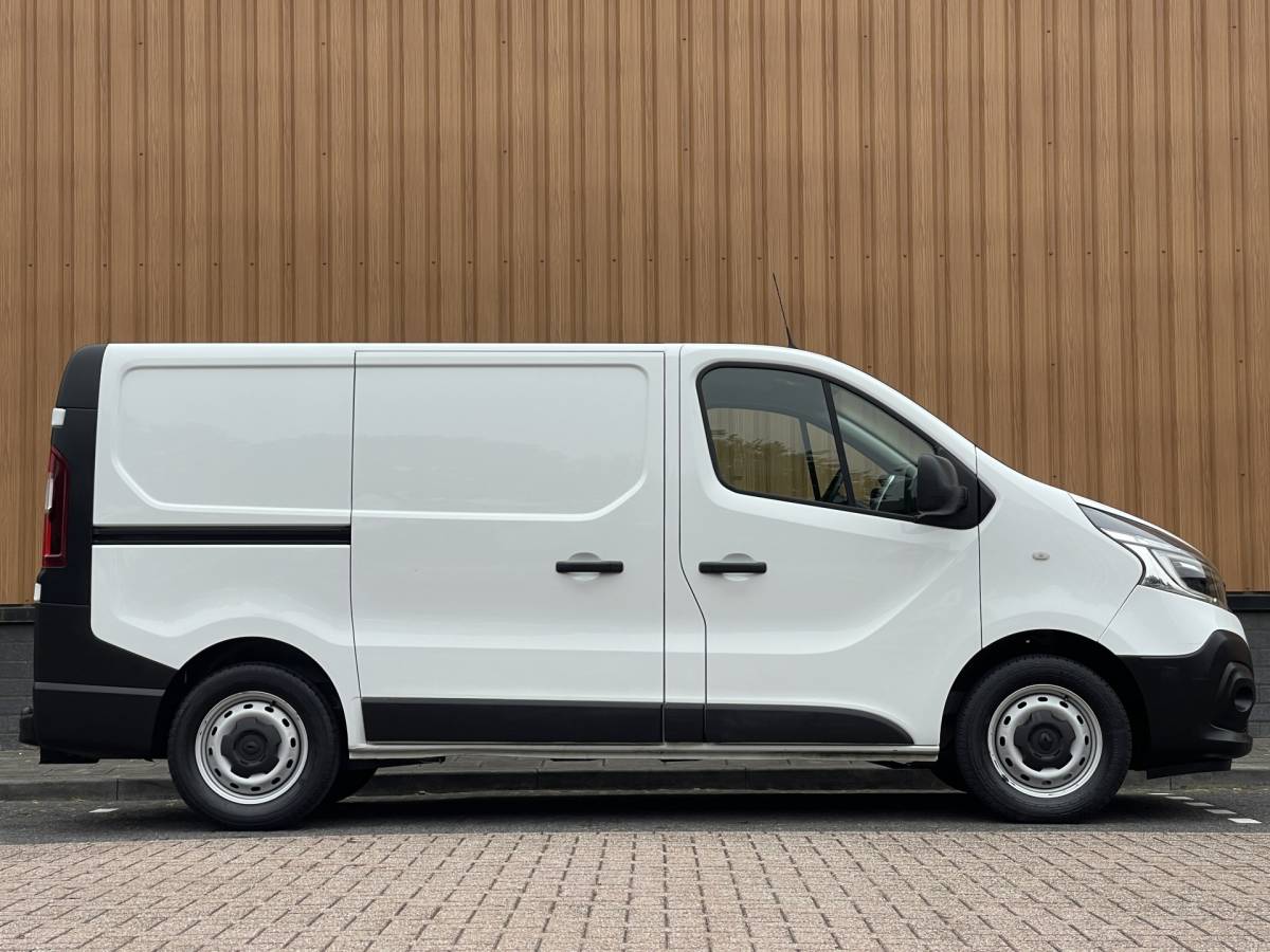 Renault Trafic Renault Trafic 2.0 dCi 145 T29 L1H1 Comfort | Dubbele Schuifdeur | Automaat | LED | Airconditioning | Bluetooth | Bijrijdersbank |
