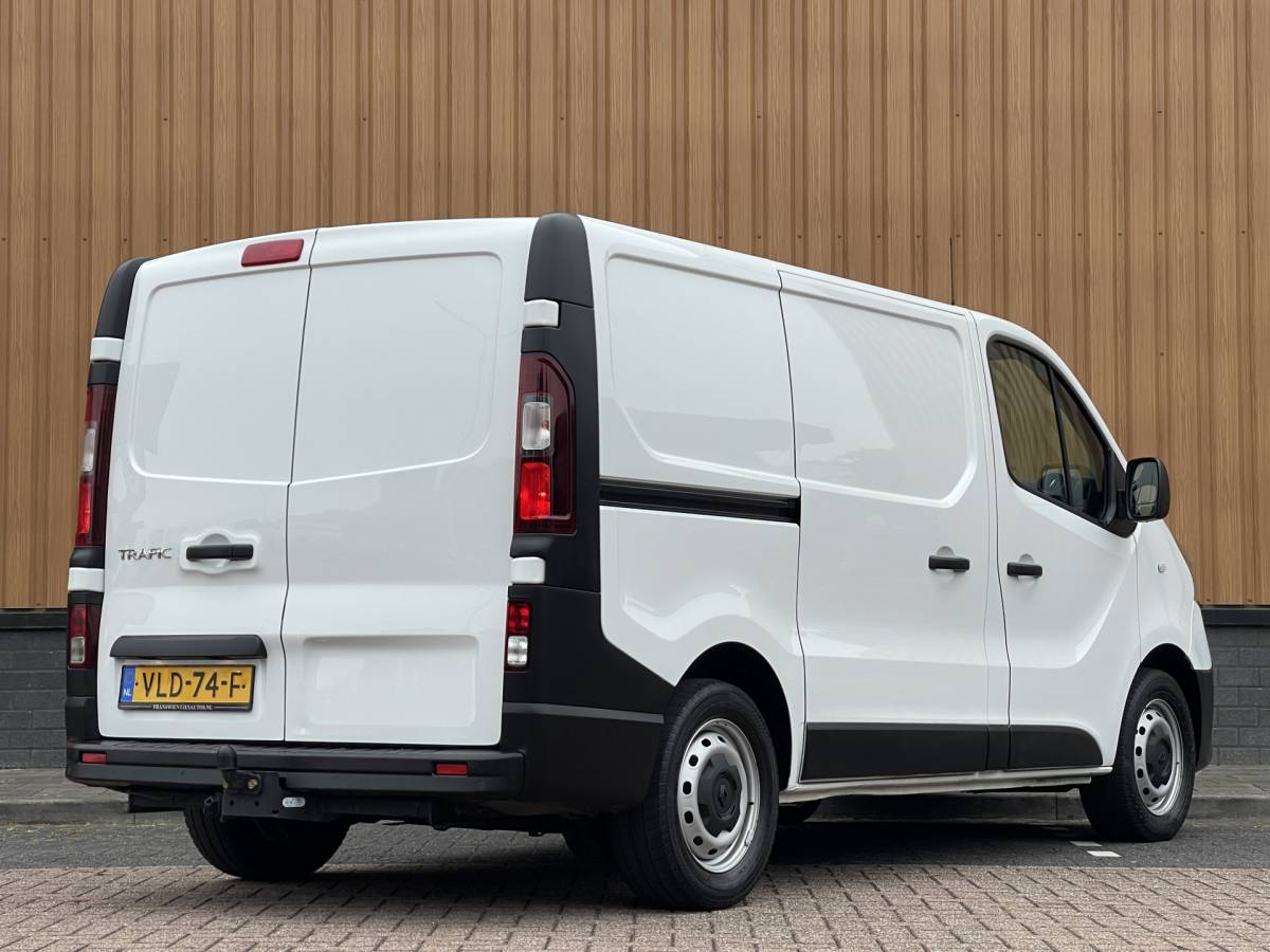 Renault Trafic Renault Trafic 2.0 dCi 145 T29 L1H1 Comfort | Dubbele Schuifdeur | Automaat | LED | Airconditioning | Bluetooth | Bijrijdersbank |