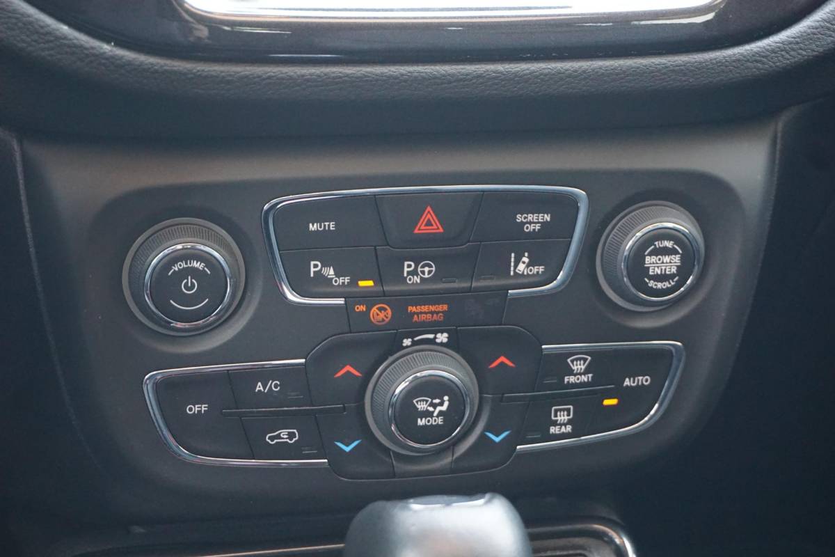 Jeep Compass Jeep Compass 4xe 240 Plug-in Hybrid Electric Trailhawk | PANO | LED