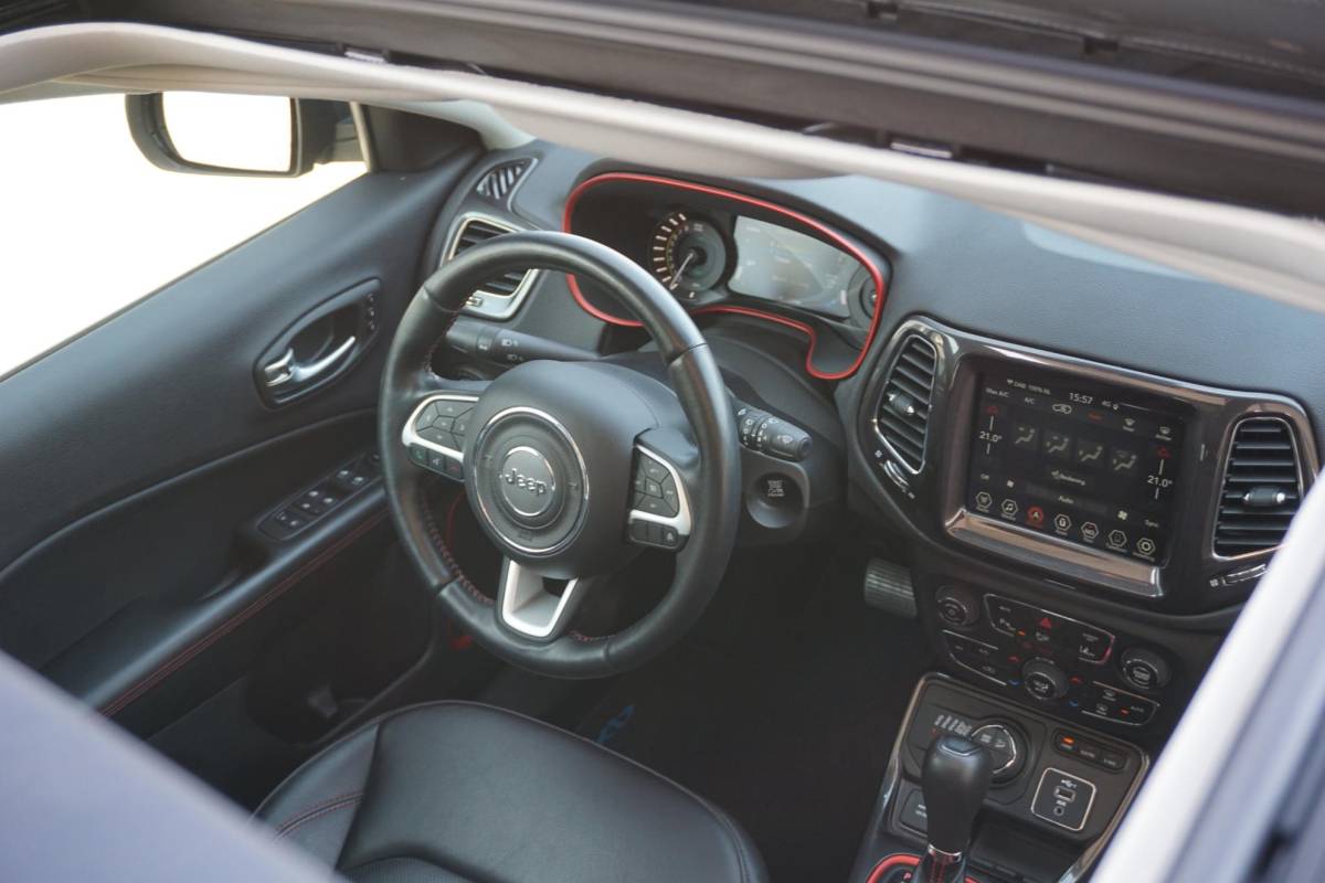 Jeep Compass Jeep Compass 4xe 240 Plug-in Hybrid Electric Trailhawk | PANO | LED