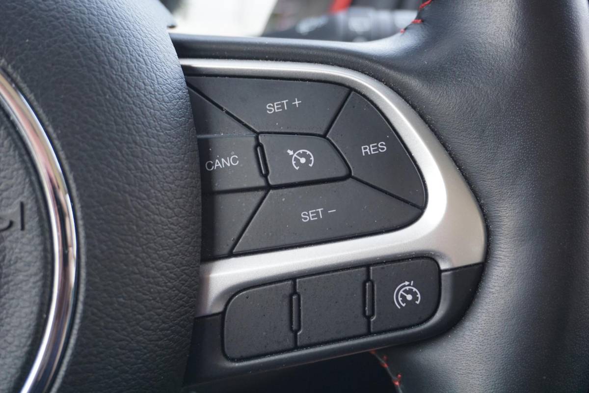Jeep Compass Jeep Compass 4xe 240 Plug-in Hybrid Electric Trailhawk | PANO | LED