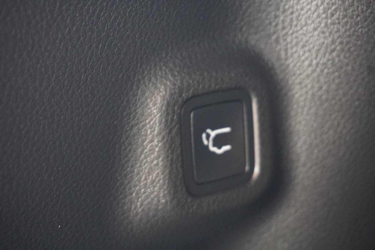 Jeep Compass Jeep Compass 4xe 240 Plug-in Hybrid Electric Trailhawk | PANO | LED