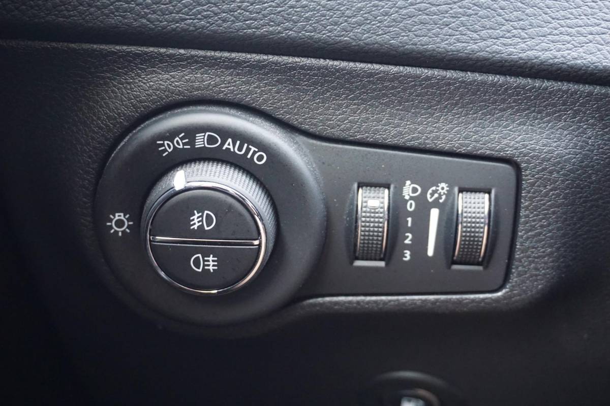 Jeep Compass Jeep Compass 4xe 240 Plug-in Hybrid Electric Trailhawk | PANO | LED