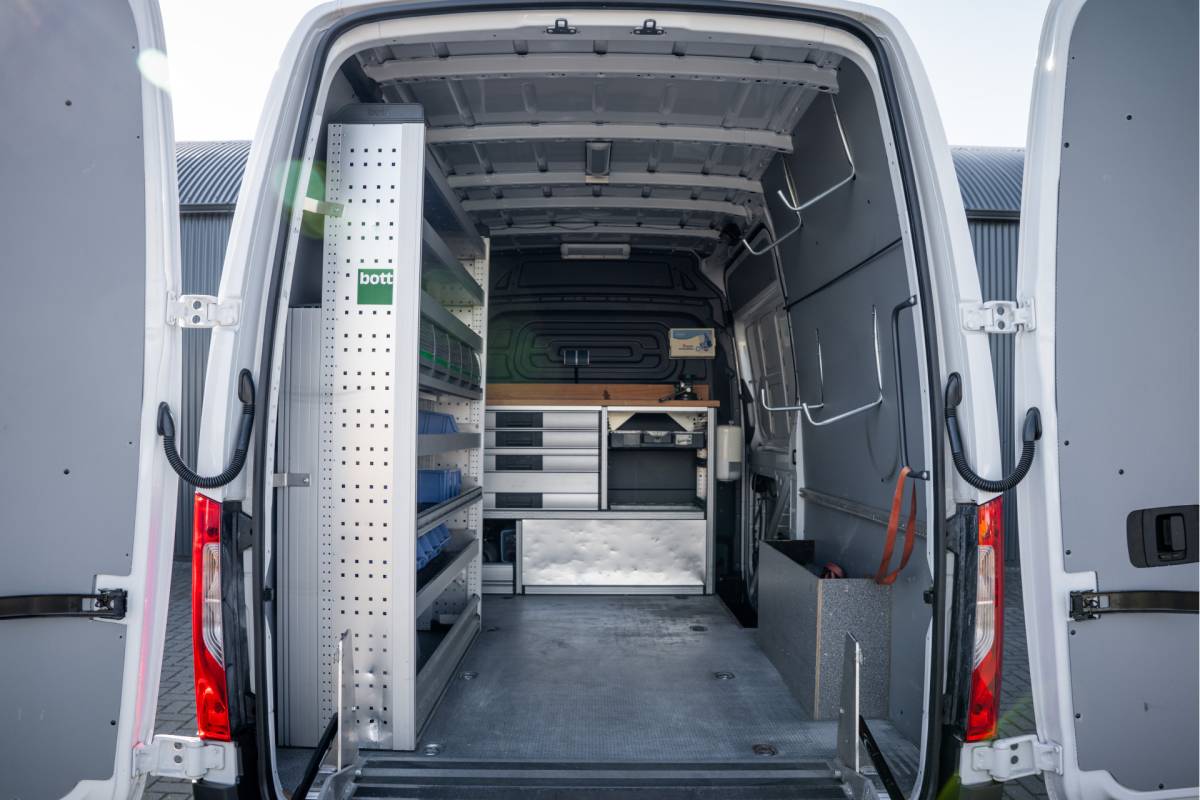 Mercedes-Benz Sprinter Mercedes-Benz Sprinter 311 CDI RWD L2H2 | Volledig Ingericht | Mbux | Camera | Climatronic