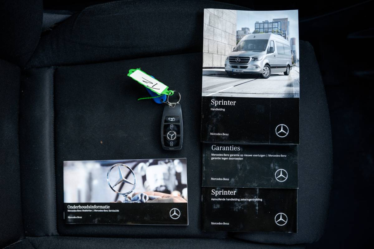 Mercedes-Benz Sprinter Mercedes-Benz Sprinter 311 CDI RWD L2H2 | Volledig Ingericht | Mbux | Camera | Climatronic