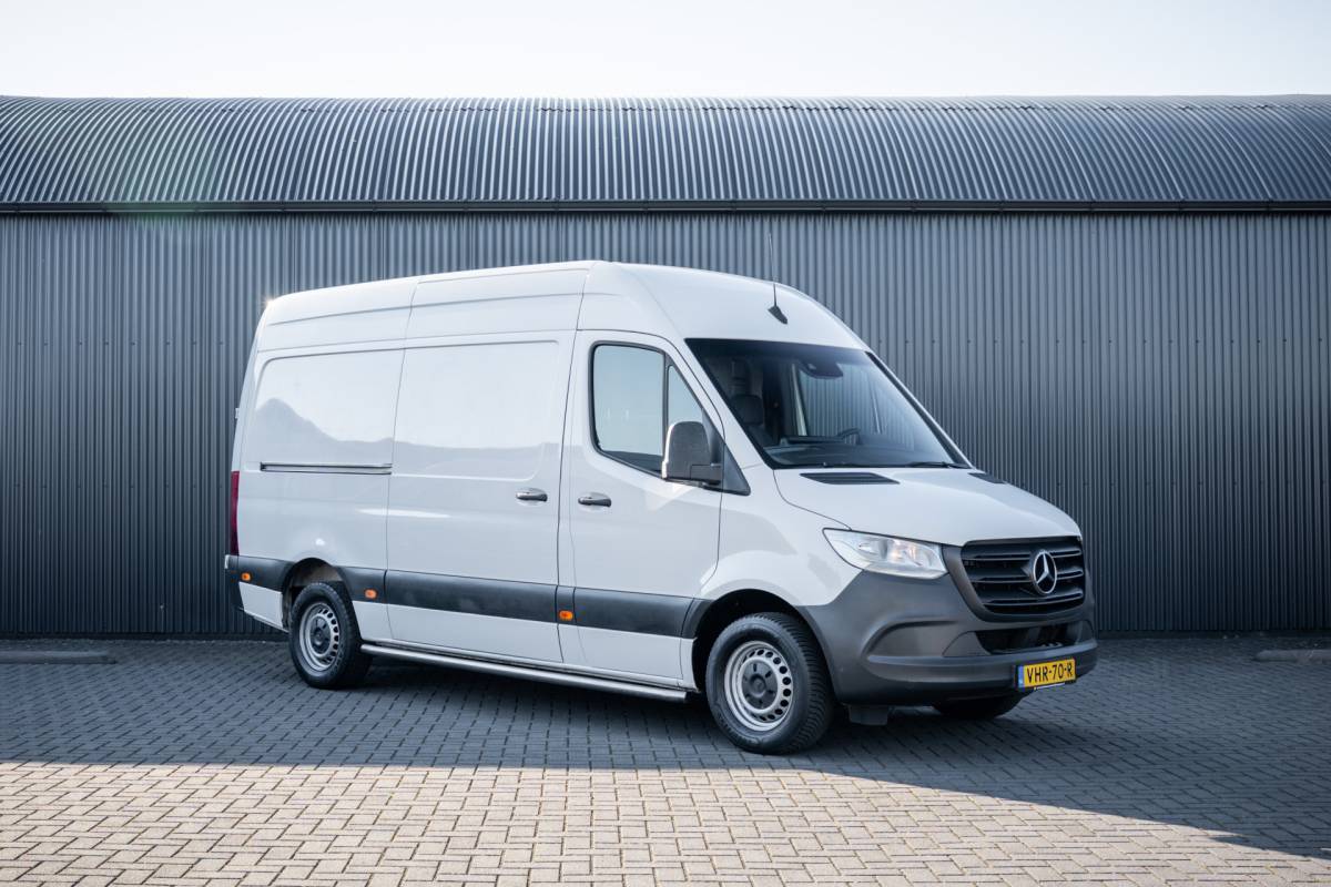 Mercedes-Benz Sprinter Mercedes-Benz Sprinter 311 CDI RWD L2H2 | Volledig Ingericht | Mbux | Camera | Climatronic