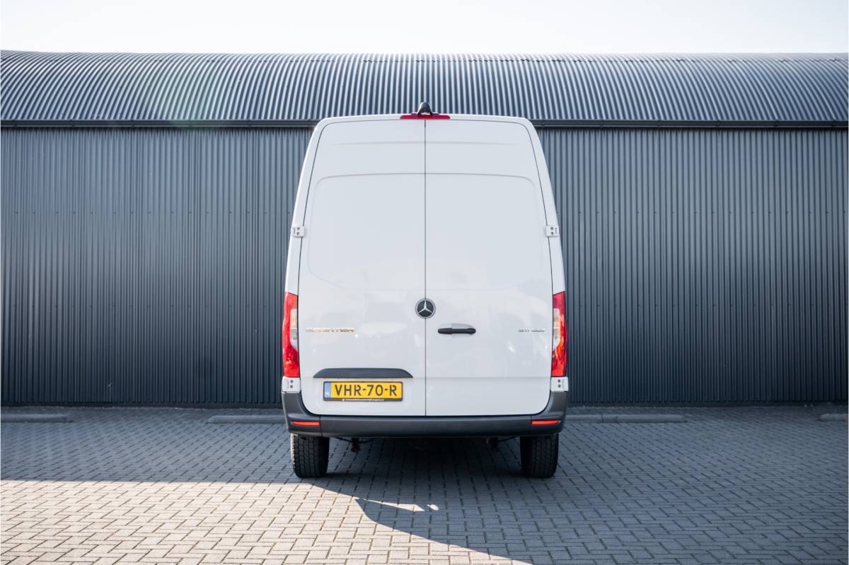 Mercedes-Benz Sprinter Mercedes-Benz Sprinter 311 CDI RWD L2H2 | Volledig Ingericht | Mbux | Camera | Climatronic