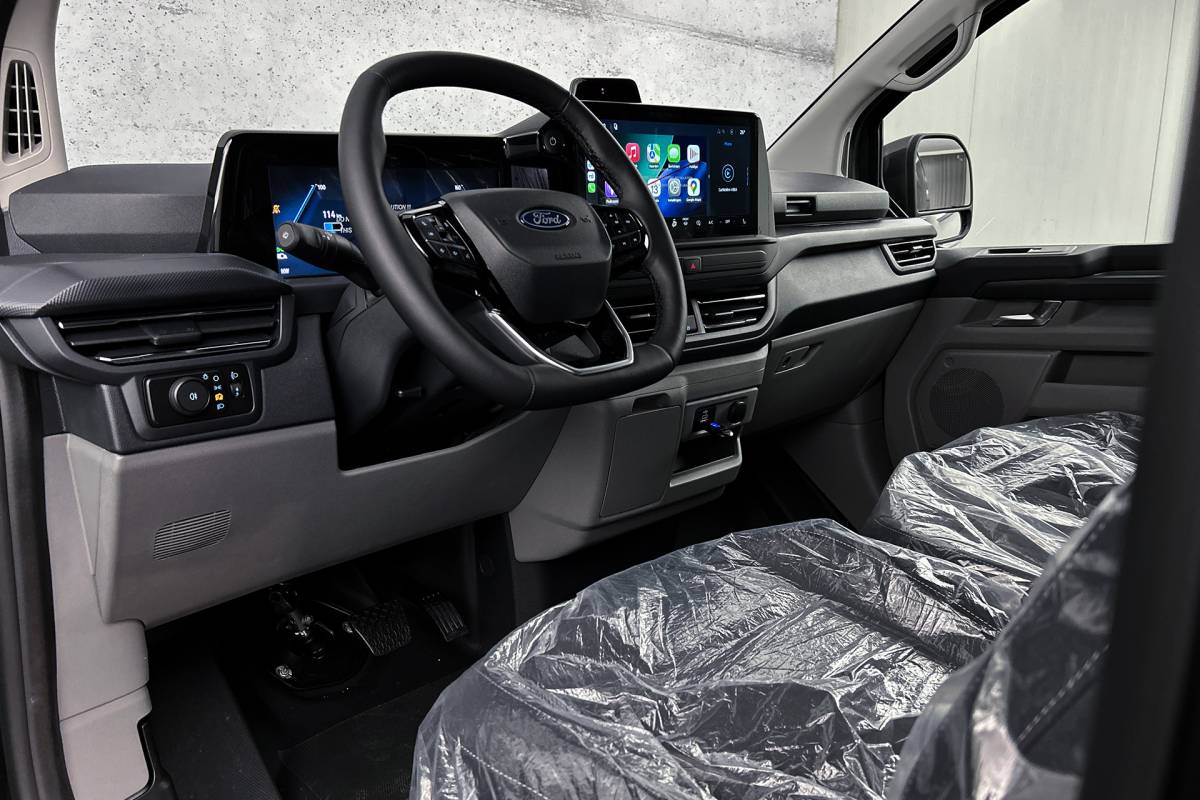 Ford  Ford E-Custom 340 L2 Limited | 2x schuifdeur | 3-zitplaatsen | Stoelverwarming