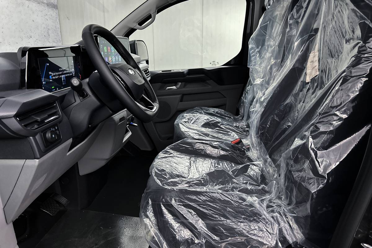 Ford  Ford E-Custom 340 L2 Limited | 2x schuifdeur | 3-zitplaatsen | Stoelverwarming