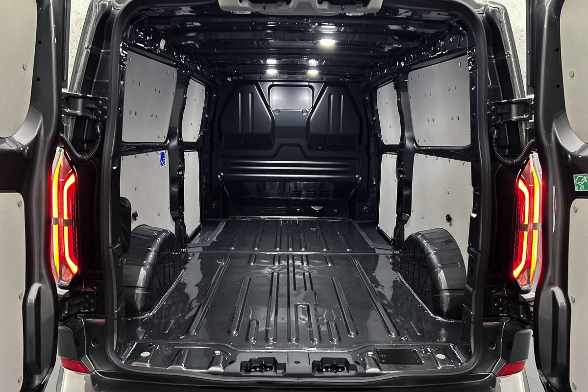 Ford  Ford E-Custom 340 L2 Limited | 2x schuifdeur | 3-zitplaatsen | Stoelverwarming
