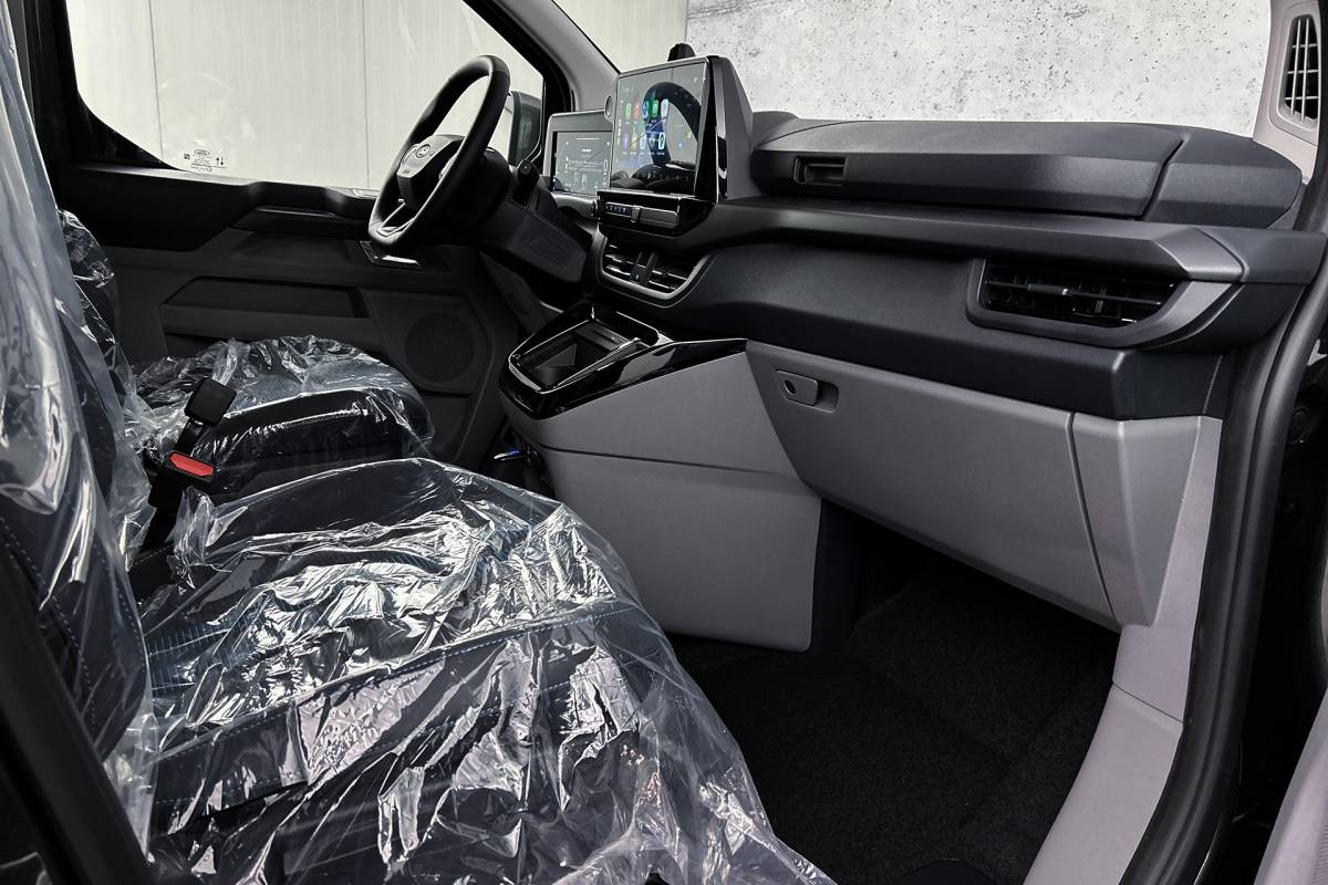 Ford  Ford E-Custom 340 L2 Sport | Dubbel cabine | 2x schuifdeur | adaptieve cruise control