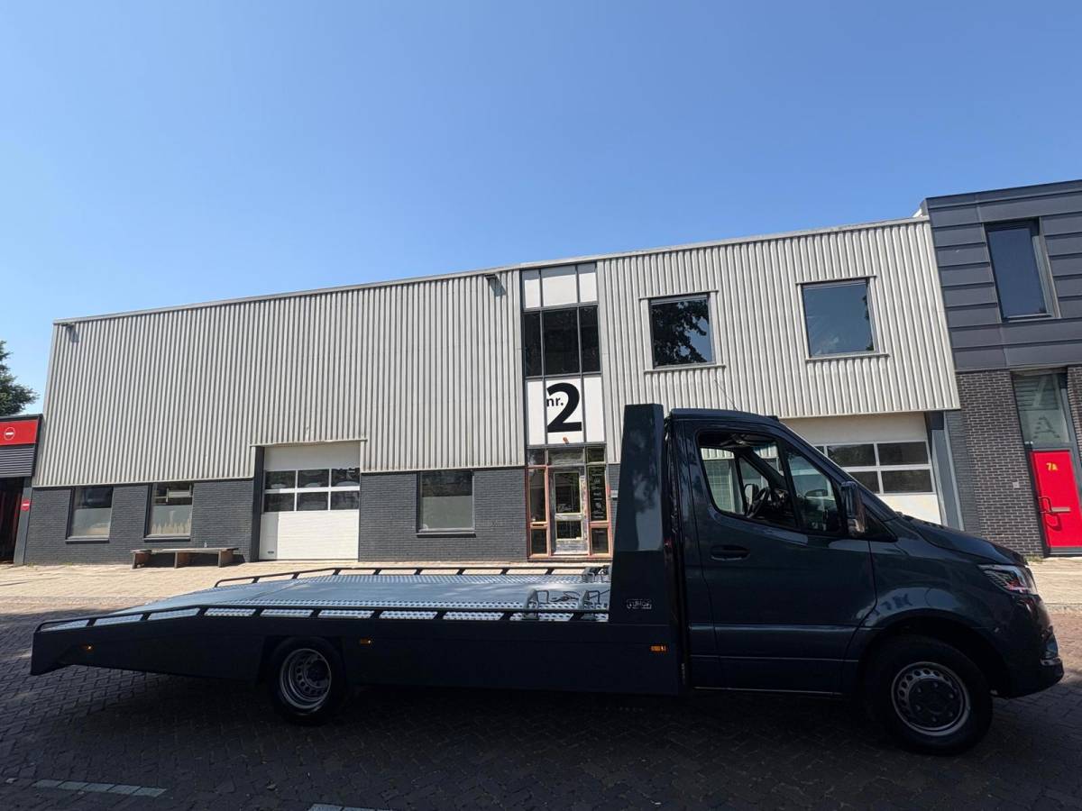 Mercedes-Benz Sprinter Mercedes-Benz Sprinter 3.0 V6 OPRIJWAGEN/TIJHOF LEER/LUCHTVERING/LIER/89900KM