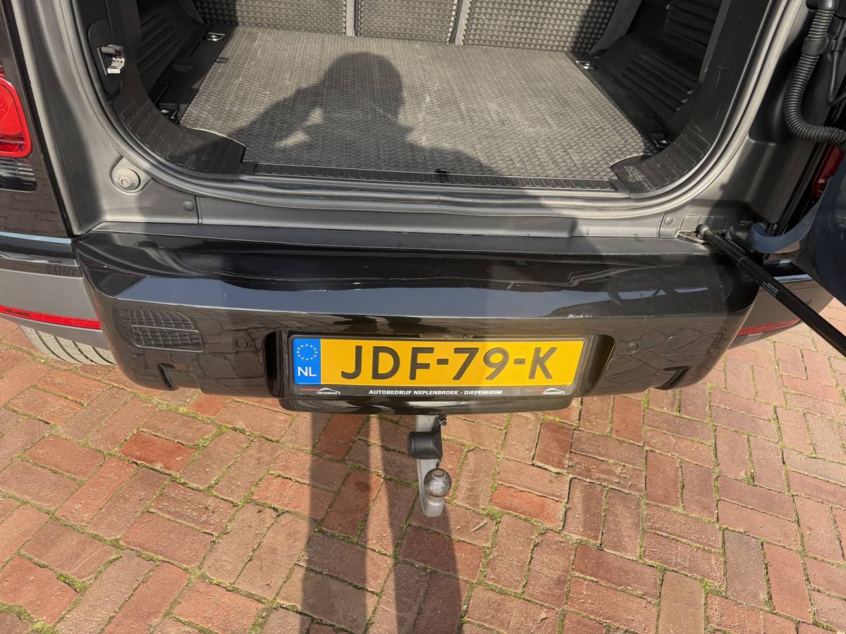 Land Rover Defender Land Rover Defender 110 3.0 P400 110 X-Dynamic S 5 Persoons Luchtvering Trekhaak LED Camera Urban 19”
