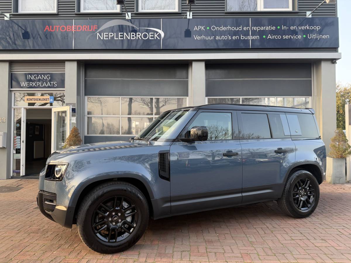 Land Rover Defender Land Rover Defender 110 3.0 P400 110 X-Dynamic S 5 Persoons Luchtvering Trekhaak LED Camera Urban 19”