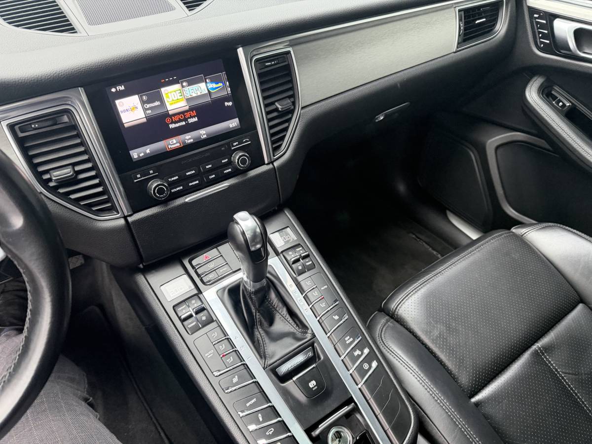 Porsche Macan Porsche Macan 3.0 S | Luchtvering | Pano | Memory | PDLS |  06-2017 125.313 KM