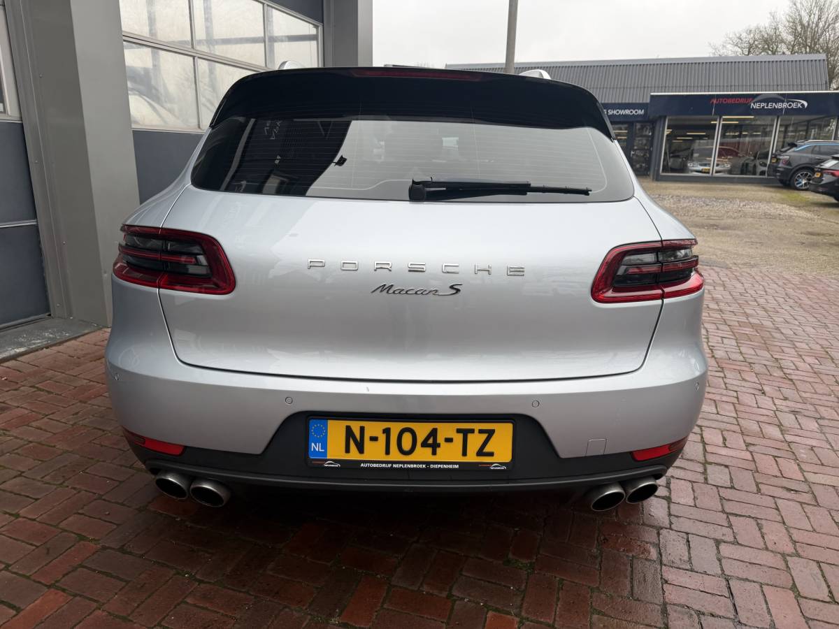 Porsche Macan Porsche Macan 3.0 S | Luchtvering | Pano | Memory | PDLS |  06-2017 125.313 KM