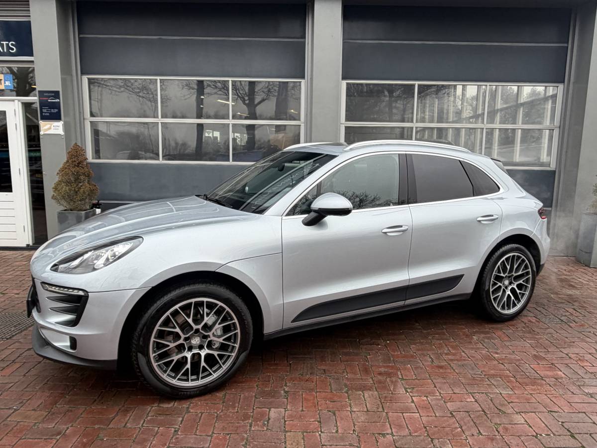 Porsche Macan Porsche Macan 3.0 S | Luchtvering | Pano | Memory | PDLS |  06-2017 125.313 KM