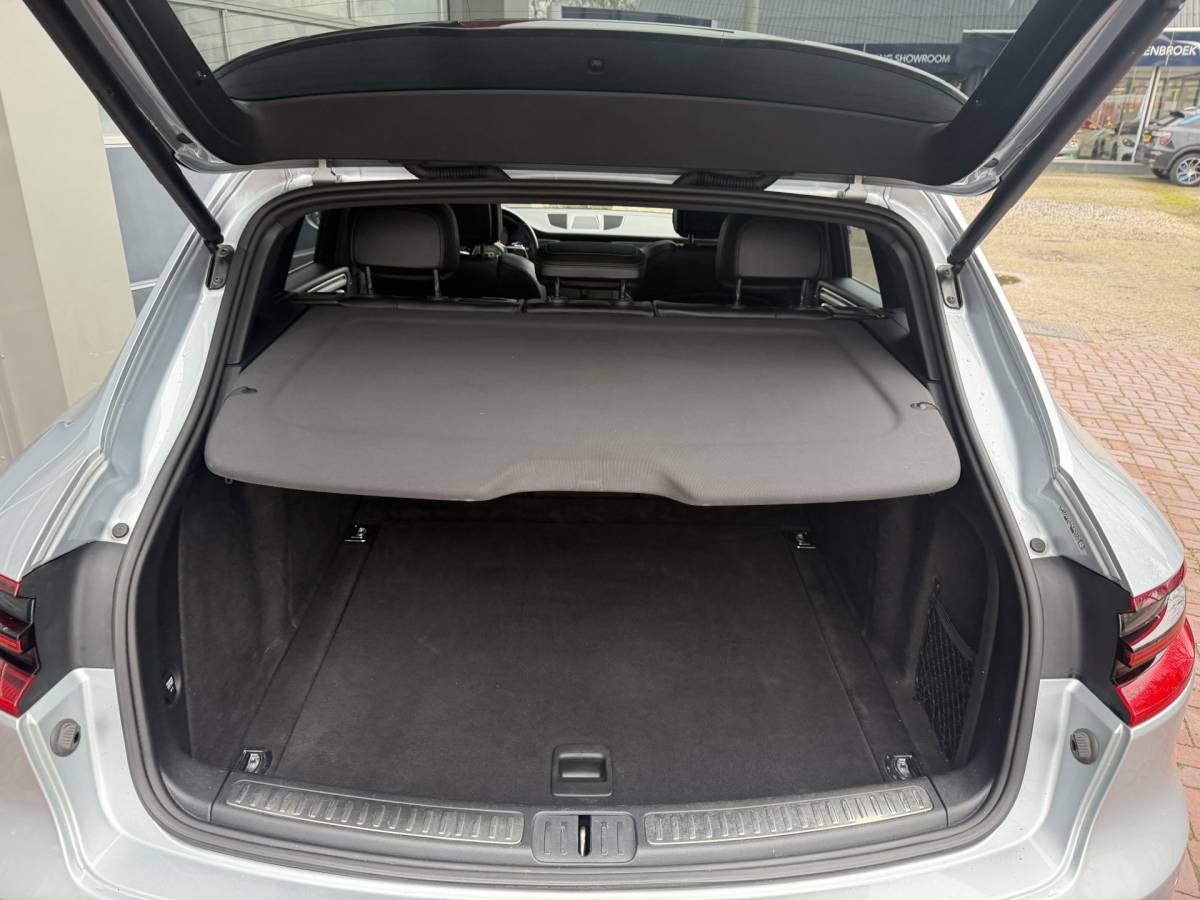 Porsche Macan Porsche Macan 3.0 S | Luchtvering | Pano | Memory | PDLS |  06-2017 125.313 KM
