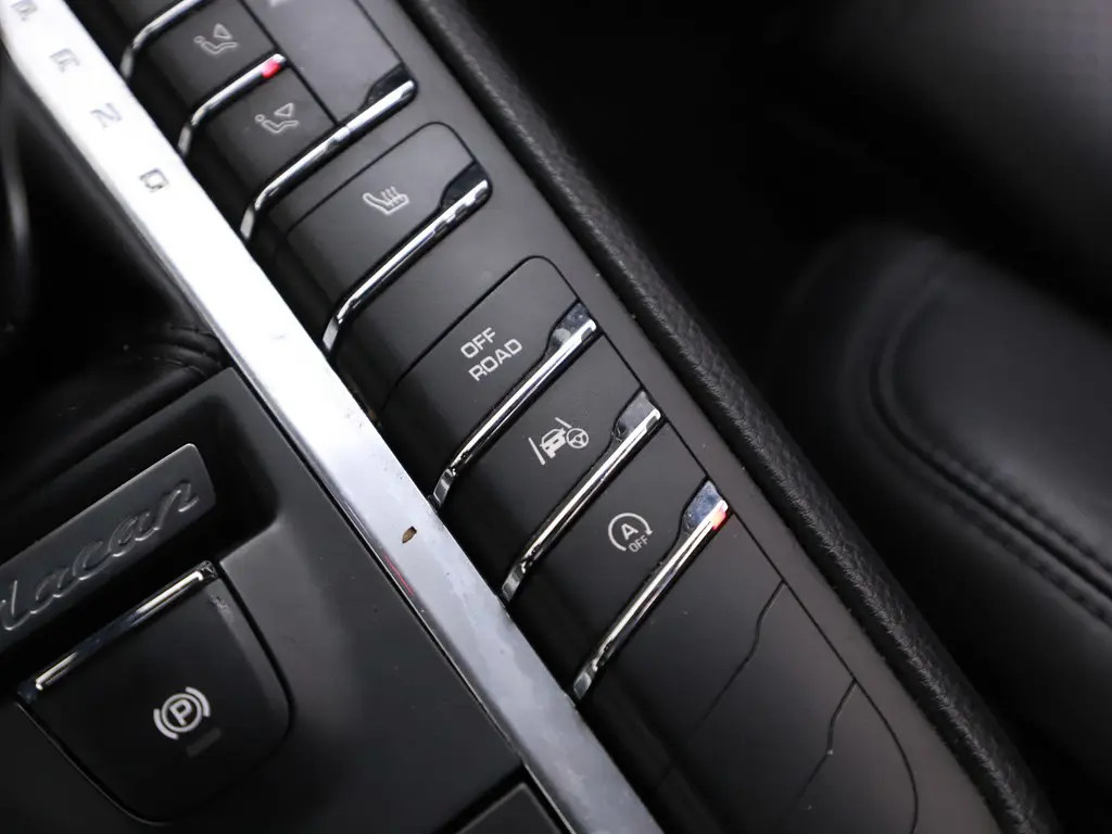 Porsche Macan Porsche Macan 3.0 S | Luchtvering | Pano | Memory | PDLS |  06-2017 125.313 KM