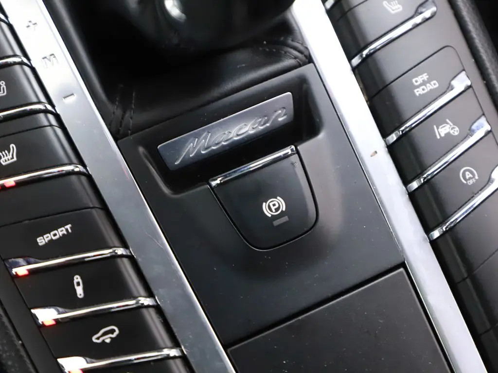 Porsche Macan Porsche Macan 3.0 S | Luchtvering | Pano | Memory | PDLS |  06-2017 125.313 KM