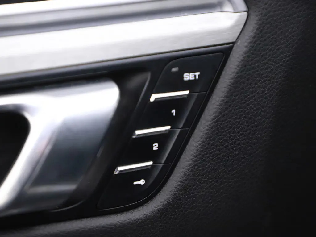 Porsche Macan Porsche Macan 3.0 S | Luchtvering | Pano | Memory | PDLS |  06-2017 125.313 KM