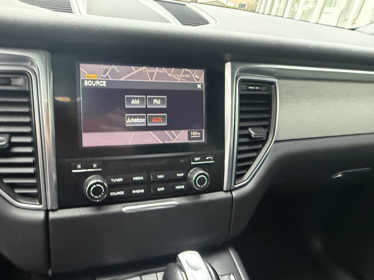 Porsche Macan Porsche Macan 3.0 S | Luchtvering | Pano | Memory | PDLS |  06-2017 125.313 KM