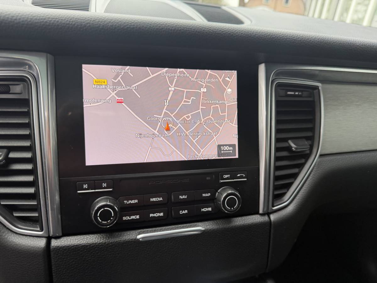 Porsche Macan Porsche Macan 3.0 S | Luchtvering | Pano | Memory | PDLS |  06-2017 125.313 KM