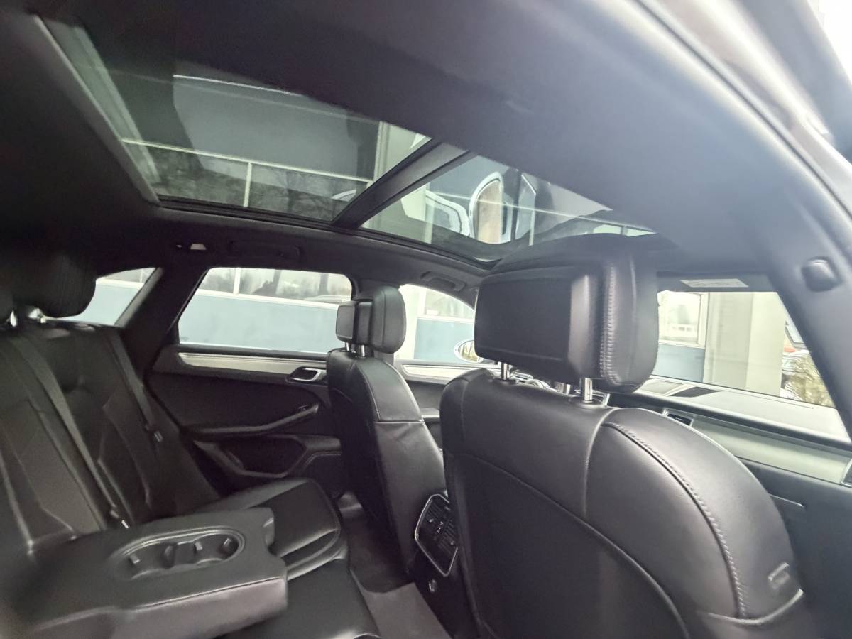 Porsche Macan Porsche Macan 3.0 S | Luchtvering | Pano | Memory | PDLS |  06-2017 125.313 KM