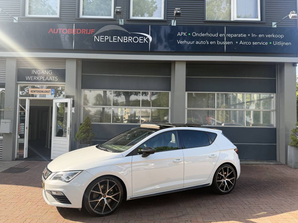 SEAT Leon SEAT Leon 2.0 TSI CUPRA Ultimate Edition 290PK KANON SCHUIFDAK,20INCH,CAMERA,NAVI,CRUISE,VIRTUAL
