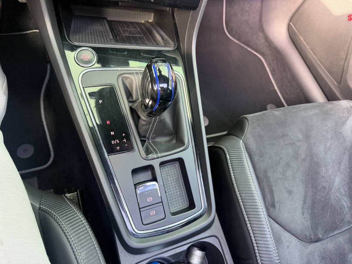 SEAT Leon SEAT Leon 2.0 TSI CUPRA Ultimate Edition 290PK KANON SCHUIFDAK,20INCH,CAMERA,NAVI,CRUISE,VIRTUAL