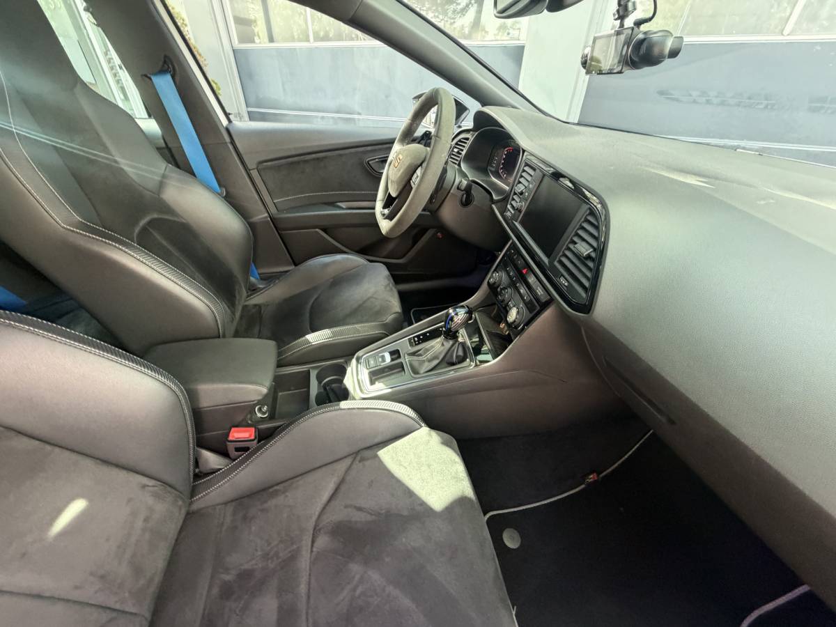 SEAT Leon SEAT Leon 2.0 TSI CUPRA Ultimate Edition 290PK KANON SCHUIFDAK,20INCH,CAMERA,NAVI,CRUISE,VIRTUAL