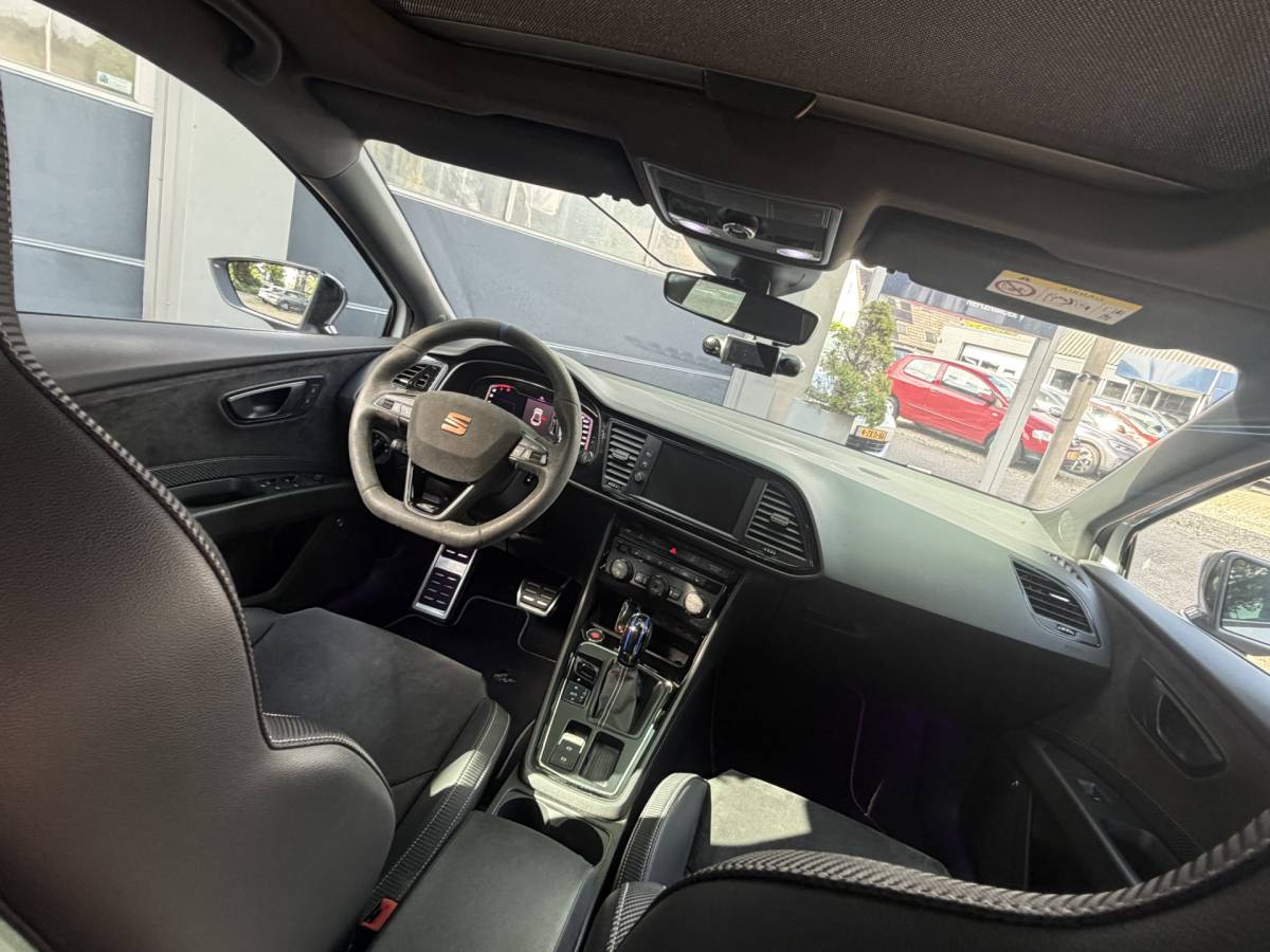SEAT Leon SEAT Leon 2.0 TSI CUPRA Ultimate Edition 290PK KANON SCHUIFDAK,20INCH,CAMERA,NAVI,CRUISE,VIRTUAL