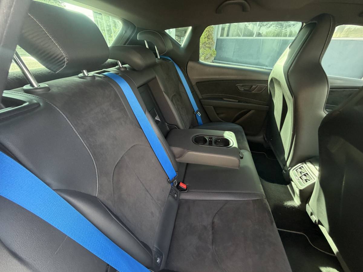 SEAT Leon SEAT Leon 2.0 TSI CUPRA Ultimate Edition 290PK KANON SCHUIFDAK,20INCH,CAMERA,NAVI,CRUISE,VIRTUAL