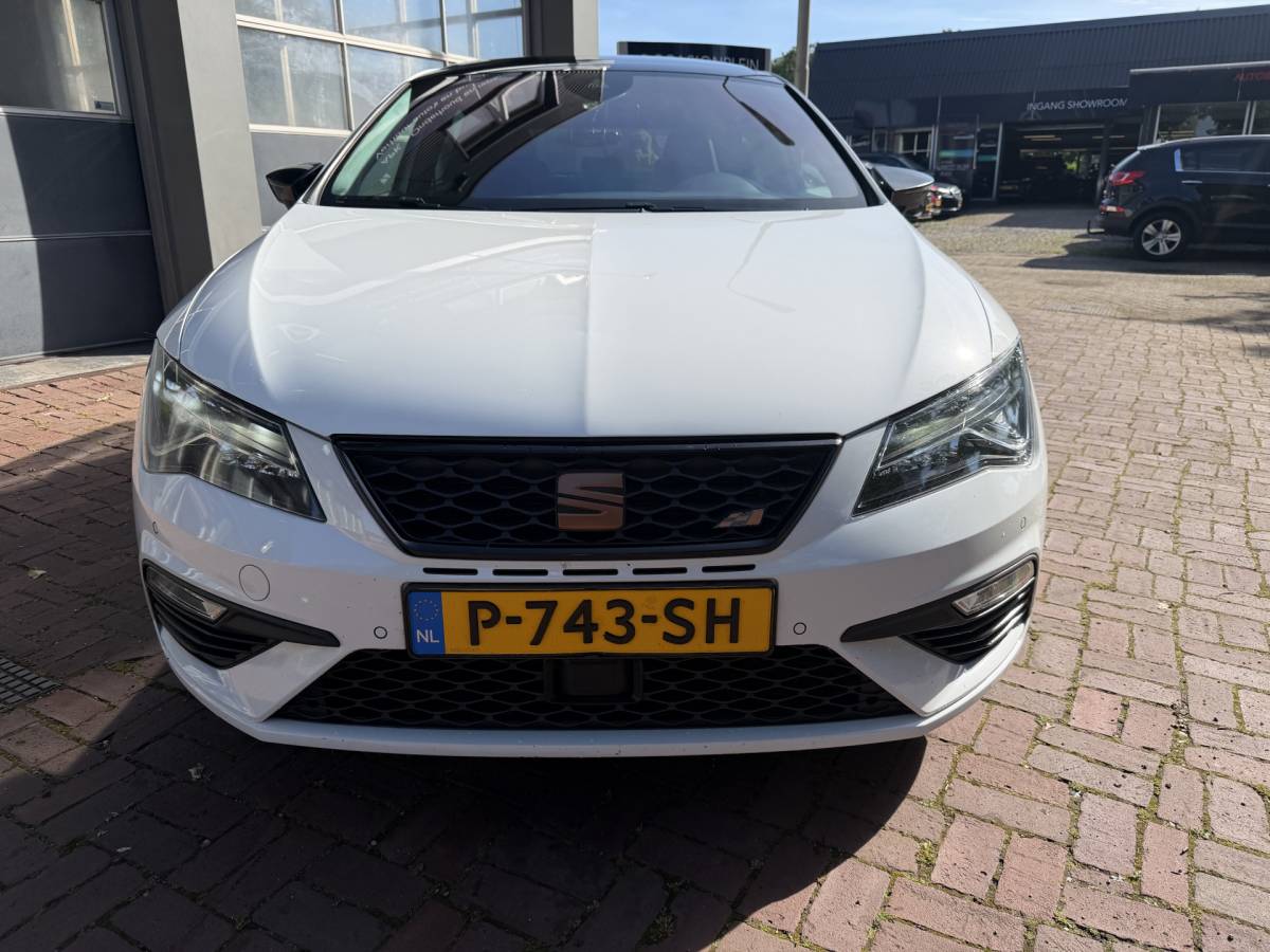 SEAT Leon SEAT Leon 2.0 TSI CUPRA Ultimate Edition 290PK KANON SCHUIFDAK,20INCH,CAMERA,NAVI,CRUISE,VIRTUAL