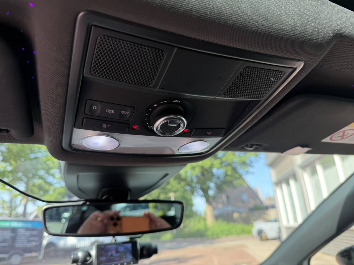 SEAT Leon SEAT Leon 2.0 TSI CUPRA Ultimate Edition 290PK KANON SCHUIFDAK,20INCH,CAMERA,NAVI,CRUISE,VIRTUAL
