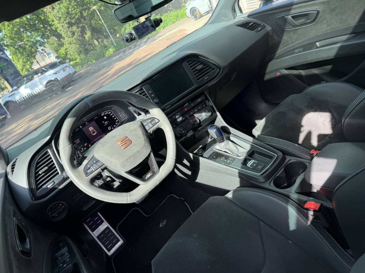 SEAT Leon SEAT Leon 2.0 TSI CUPRA Ultimate Edition 290PK KANON SCHUIFDAK,20INCH,CAMERA,NAVI,CRUISE,VIRTUAL