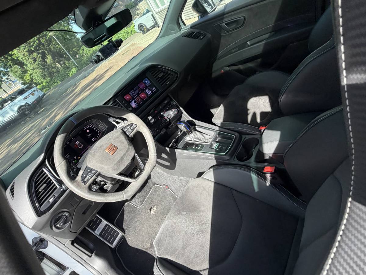 SEAT Leon SEAT Leon 2.0 TSI CUPRA Ultimate Edition 290PK KANON SCHUIFDAK,20INCH,CAMERA,NAVI,CRUISE,VIRTUAL