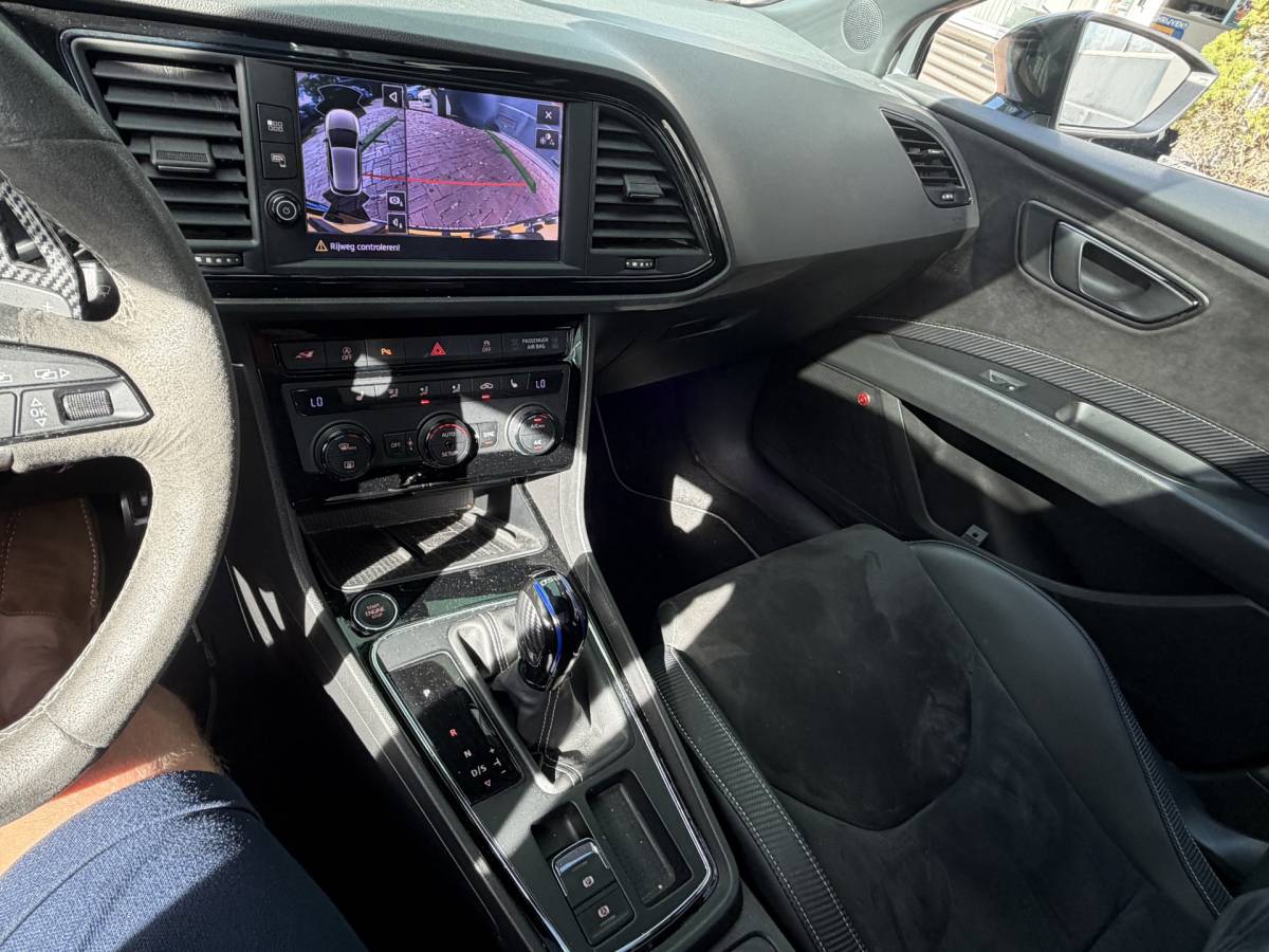 SEAT Leon SEAT Leon 2.0 TSI CUPRA Ultimate Edition 290PK KANON SCHUIFDAK,20INCH,CAMERA,NAVI,CRUISE,VIRTUAL