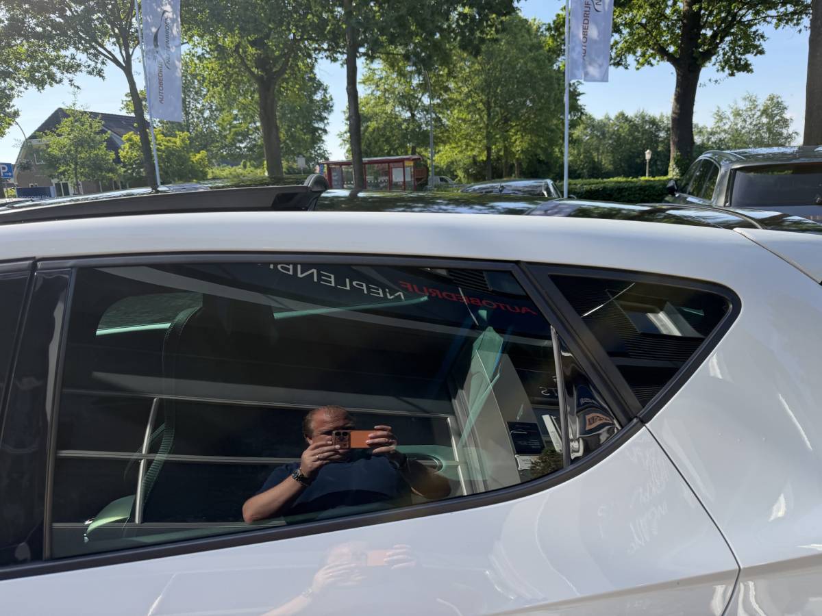 SEAT Leon SEAT Leon 2.0 TSI CUPRA Ultimate Edition 290PK KANON SCHUIFDAK,20INCH,CAMERA,NAVI,CRUISE,VIRTUAL