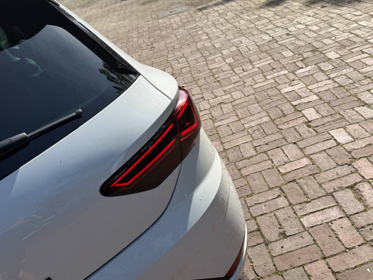 SEAT Leon SEAT Leon 2.0 TSI CUPRA Ultimate Edition 290PK KANON SCHUIFDAK,20INCH,CAMERA,NAVI,CRUISE,VIRTUAL