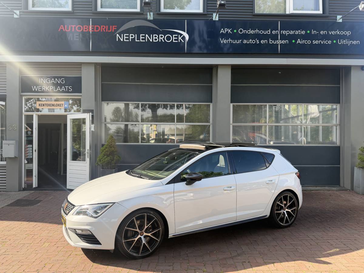 SEAT Leon SEAT Leon 2.0 TSI CUPRA Ultimate Edition 290PK KANON SCHUIFDAK,20INCH,CAMERA,NAVI,CRUISE,VIRTUAL