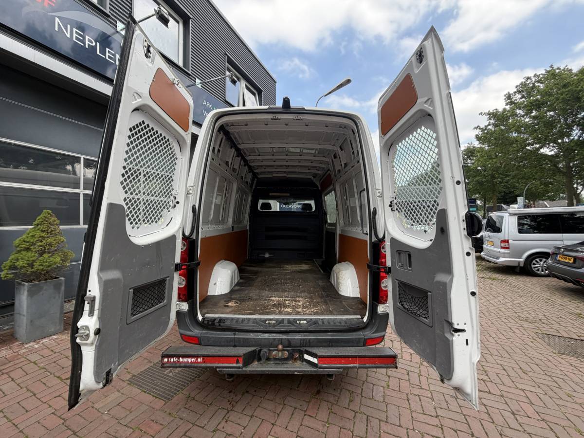 Volkswagen Crafter Volkswagen Crafter 35 2.0 TDI L2H2 Bj 2016 Km 173.069 Nap 140pk 2e eigenaar