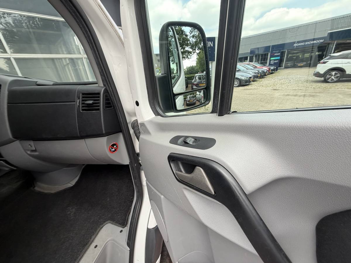 Volkswagen Crafter Volkswagen Crafter 35 2.0 TDI L2H2 Bj 2016 Km 173.069 Nap 140pk 2e eigenaar