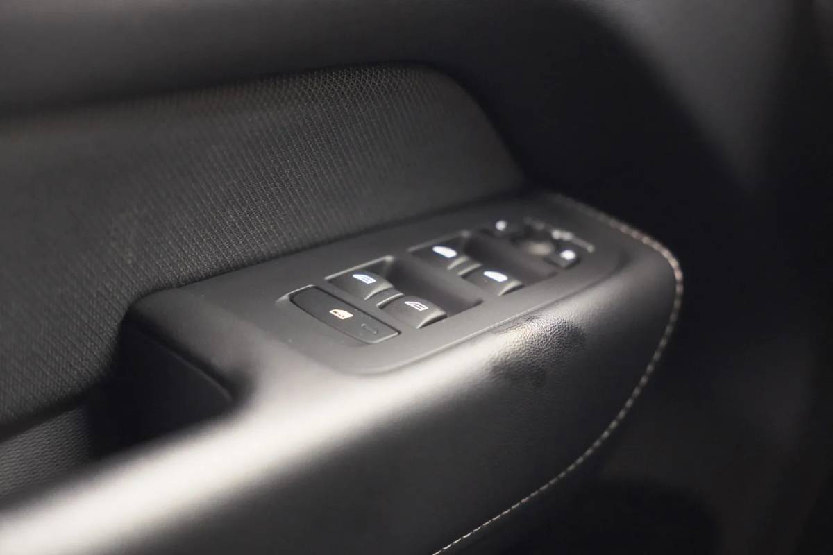 Volvo XC60 Volvo XC60 T6 Recharge R-Design Aut. [ Panoramadak H/K Memory Leder ]