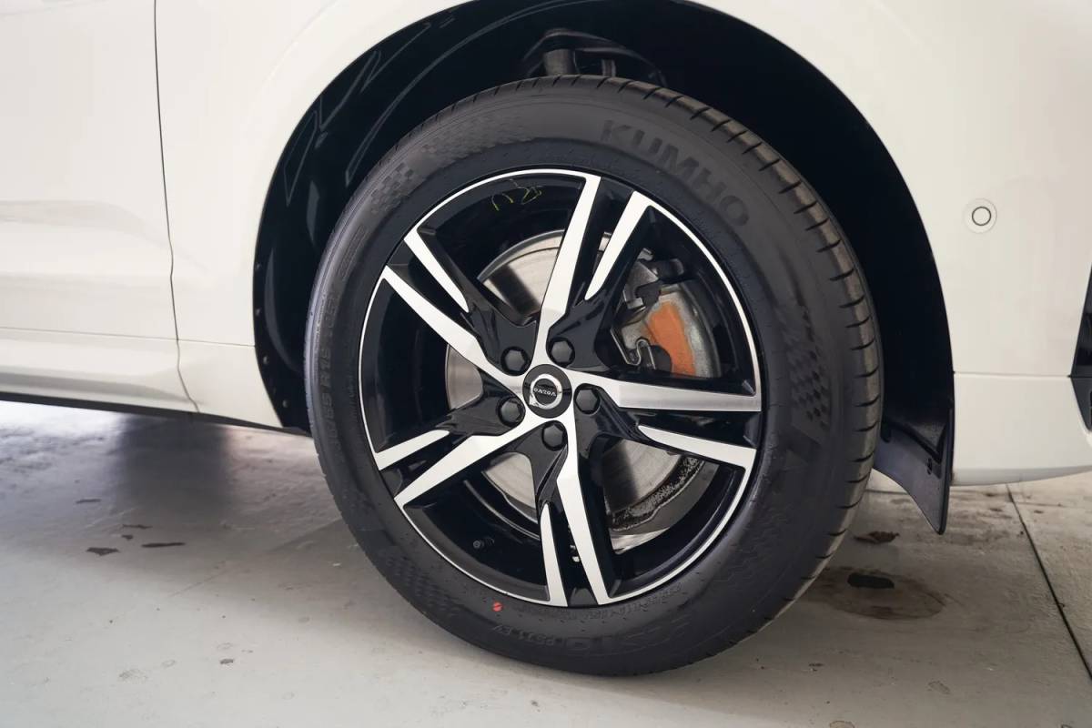 Volvo XC60 Volvo XC60 T6 Recharge R-Design Aut. [ Panoramadak H/K Memory Leder ]