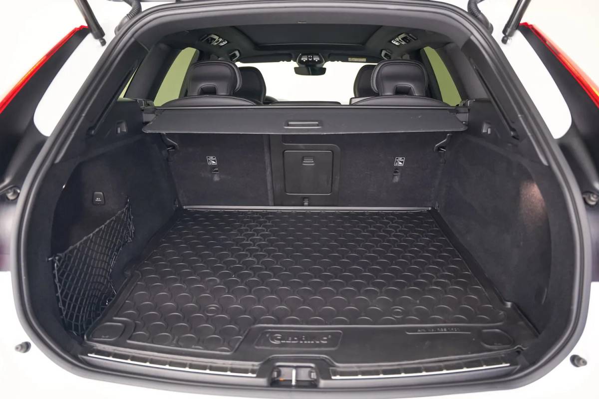 Volvo XC60 Volvo XC60 T6 Recharge R-Design Aut. [ Panoramadak H/K Memory Leder ]